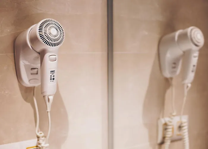 Cleopatra Λορέτ Ντε Μαρ