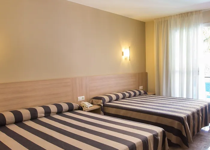 Cleopatra 4* Λορέτ Ντε Μαρ